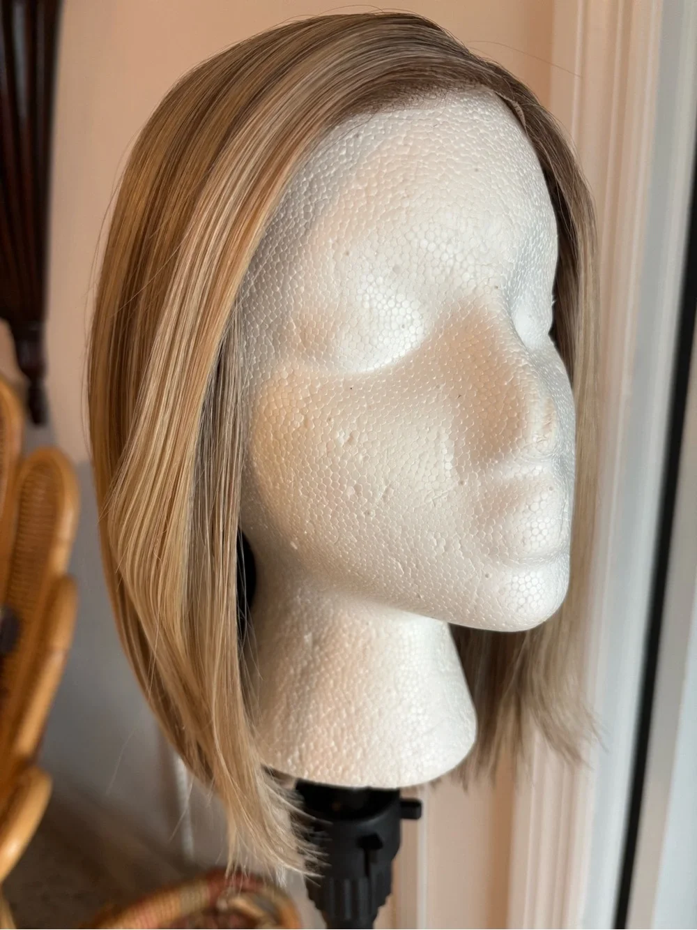 JON RENAU HF Synthetic DREW Long Bob! Excellent condition! Worn only 6-8 hours!